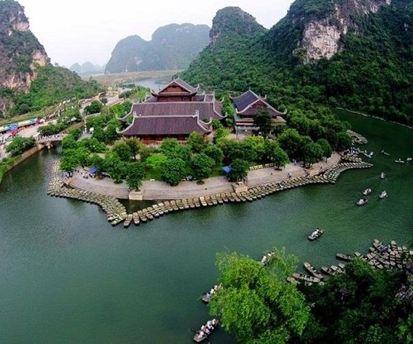 Du lịch Ninh Bình mùa Lễ Hội
